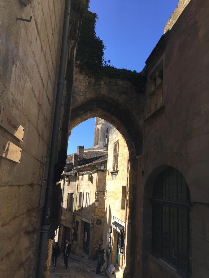 Chez Henri Bed & Breakfast Belvès-de-Castillon Екстериор снимка